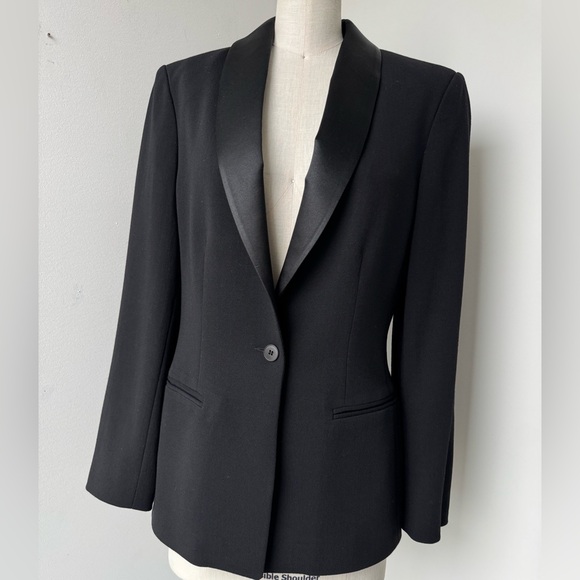 Micheal Kors classic 1 button Tuxedo Jacket size 12 🤵‍♀️ - Picture 1 of 14